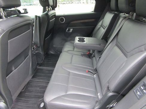 Used 2019 Land Rover Discovery HSE AWD/4WD image 19