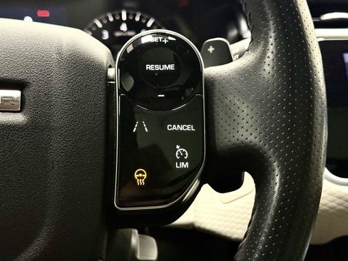 Used 2018 Land Rover Range Rover Velar S AWD/4WD image 23