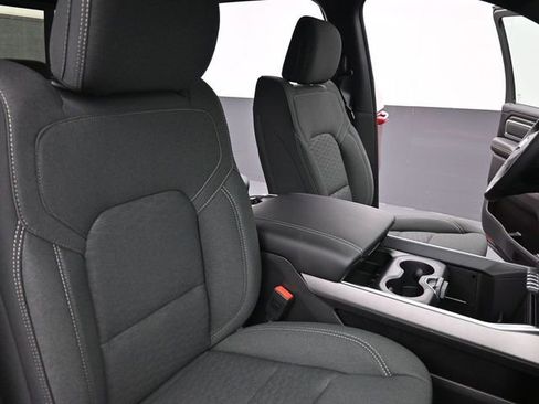 New 2026 RAM 1500 4x4 Crew Cab image 25