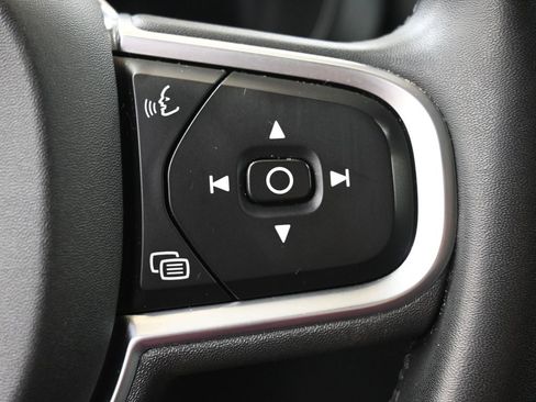 Certified 2023 Volvo XC60 B5 Core image 25