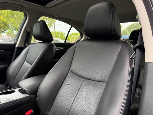 Used 2023 INFINITI Q50 Luxe w/ Cargo Package RWD image 24