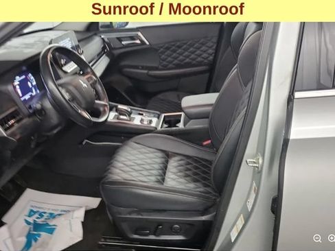 Used 2024 Mitsubishi Outlander SEL AWD/4WD image 5