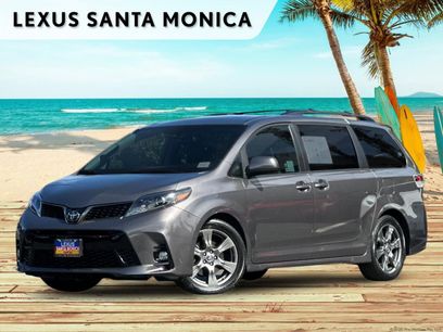 Used 2020 Toyota Sienna SE w/ SE Preferred Package