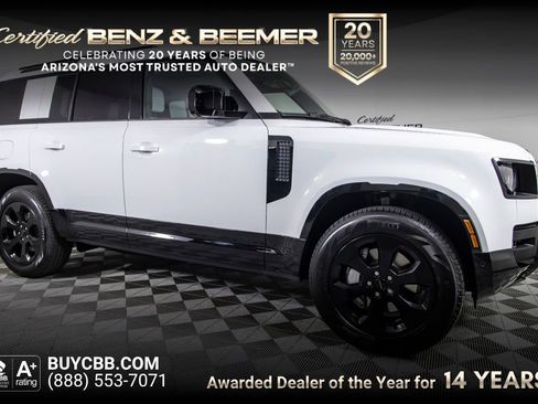 Used 2026 Land Rover Defender 110 X-Dynamic SE AWD/4WD image 1