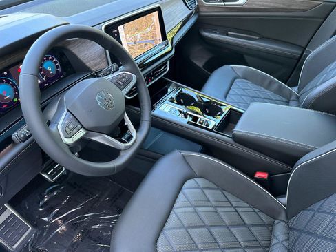 New 2026 Volkswagen Atlas SEL Premium R-Line AWD/4WD image 9