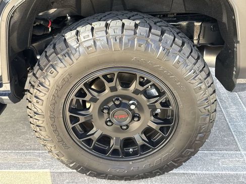 Used 2025 Toyota 4Runner TRD Off-Road Premium image 18