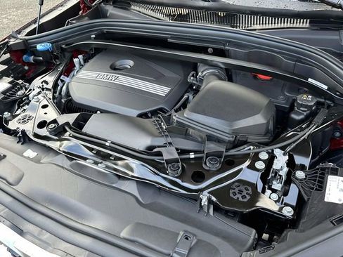 Certified 2025 BMW X2 xDrive28i w/ Technology Package image 17