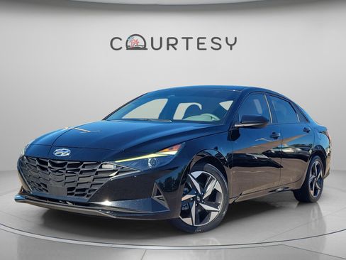 Certified 2023 Hyundai Elantra SEL w/ Convenience Package image 1