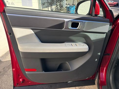 Used 2025 Hyundai Santa Fe SEL image 18