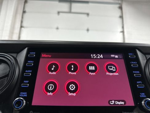 Used 2021 Toyota Tacoma TRD Off-Road image 28