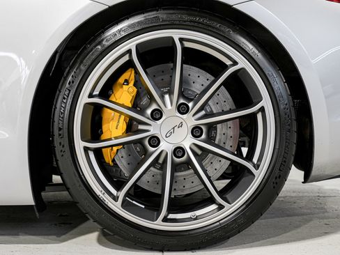 Used 2016 Porsche Cayman GT4 RWD image 18