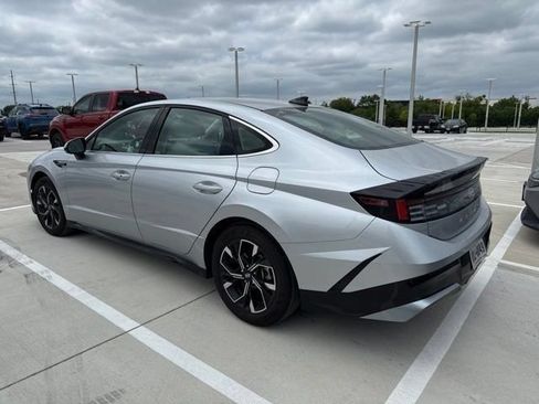 Used 2025 Hyundai Sonata SEL FWD image 6