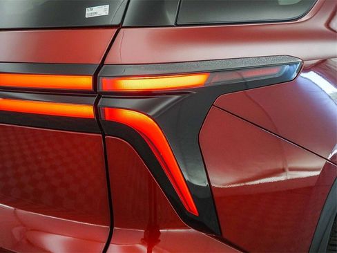 New 2026 Chevrolet Traverse LT w/ LPO, Floor Liner Package image 9