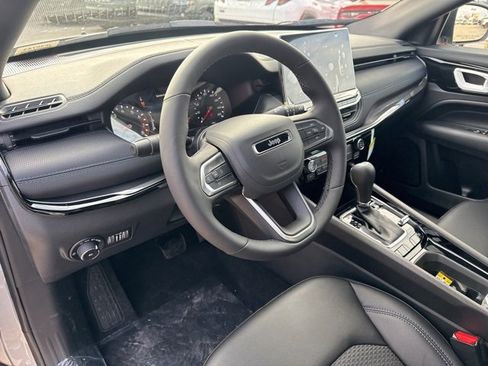 New 2026 Jeep Compass Latitude image 14