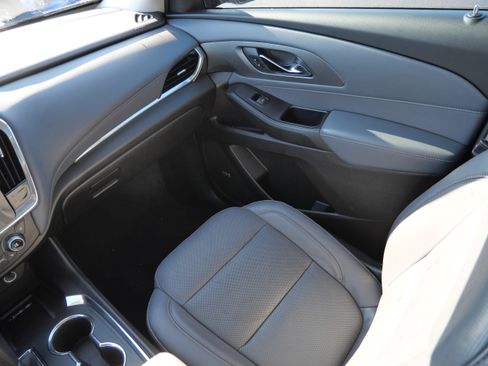 Used 2019 Chevrolet Traverse Premier w/ LPO, Floor Liner Package image 11