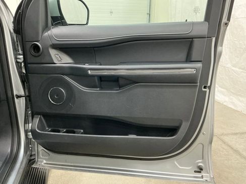Used 2024 Ford Expedition XLT image 37