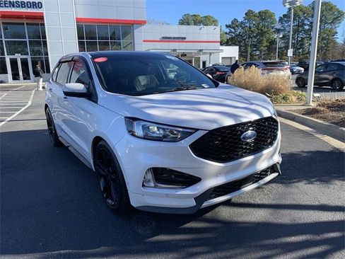 Used 2019 Ford Edge ST w/ Equipment Group 401A image 2