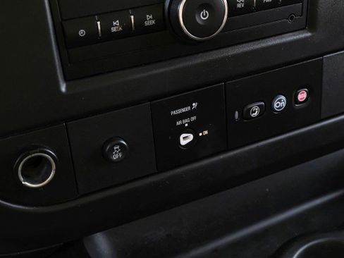 Used 2020 Chevrolet Express 2500 image 26