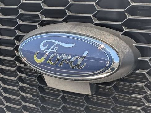 Used 2025 Ford Transit 350 XLT RWD image 9