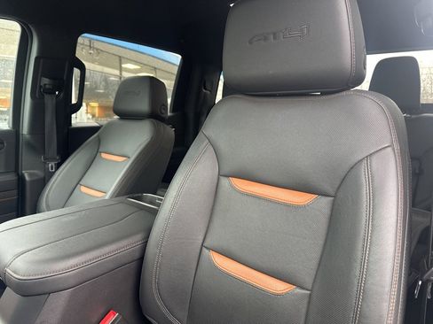 Used 2024 GMC Sierra 1500 AT4 w/ Technology Package image 11