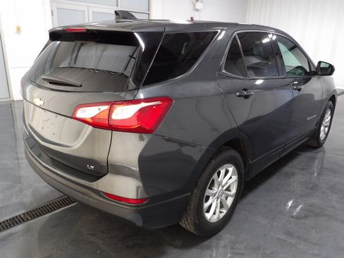 Used 2019 Chevrolet Equinox LS w/ LS Convenience Package FWD image 4