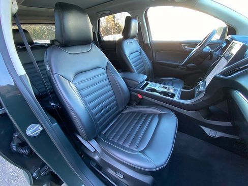 Used 2022 Ford Edge SEL w/ Convenience Package image 26