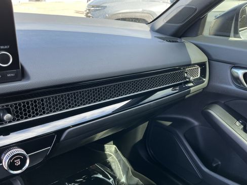 Used 2022 Honda Civic Sport image 24