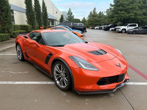 Used 2019 Chevrolet Corvette Z06 RWD image 3