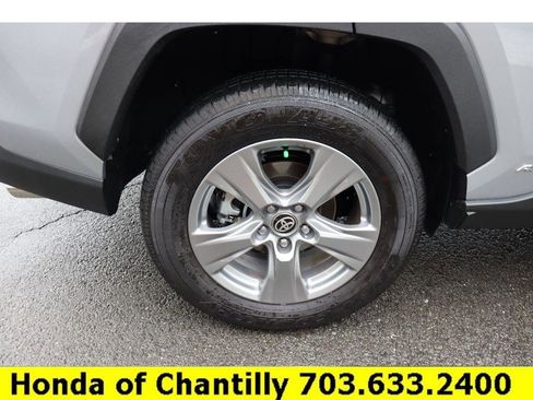 Used 2025 Toyota RAV4 XLE image 27