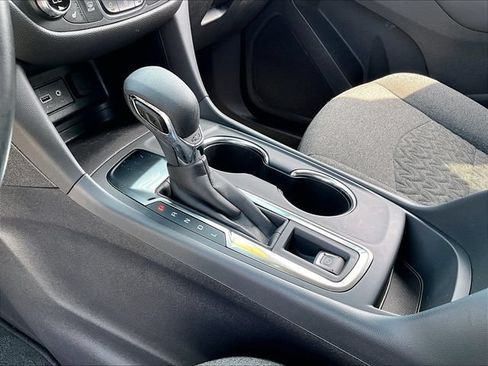 Used 2024 Chevrolet Equinox LT FWD image 20