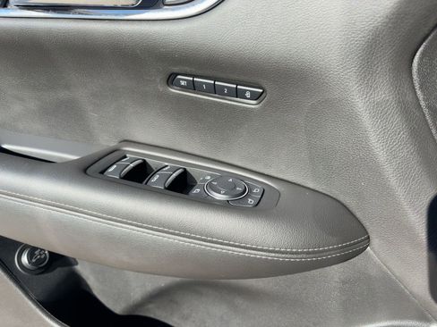 Used 2021 Cadillac XT6 Premium Luxury image 13