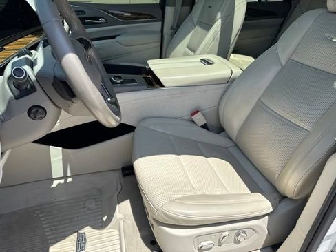Used 2021 Cadillac Escalade Sport Platinum AWD/4WD image 10