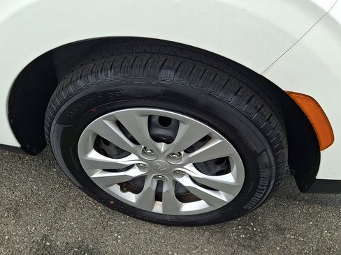 Used 2021 Kia Soul LX image 9