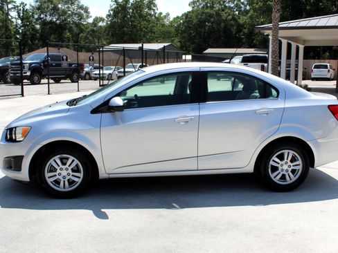 Used 2014 Chevrolet Sonic LT image 8