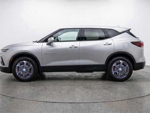 Used 2025 Chevrolet Blazer LT FWD image 5