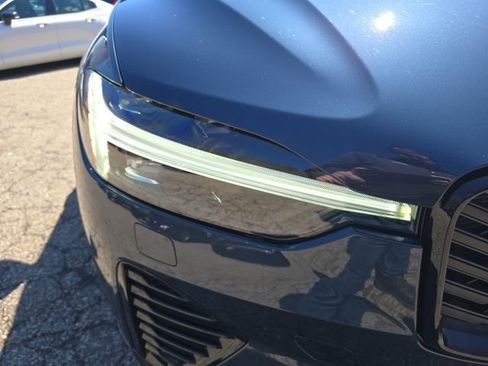 New 2026 Volvo XC60 B5 Ultra w/ Climate Package AWD/4WD image 10