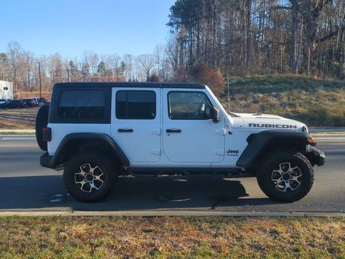 Used 2022 Jeep Wrangler Unlimited Rubicon w/ Cold Weather Group image 16