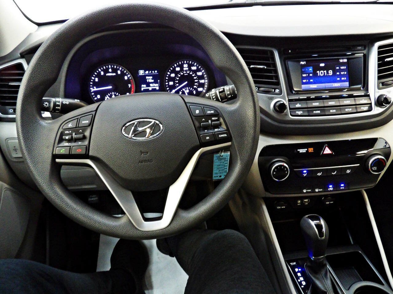 Used 2018 Hyundai Tucson SE AWD/4WD image 17