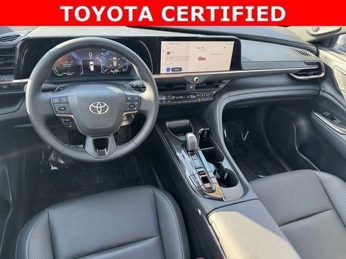 Certified 2025 Toyota Crown Signia AWD/4WD image 10