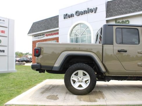 Used 2020 Jeep Gladiator Sport w/ Quick Order Package 24S AWD/4WD image 34