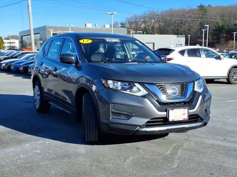 Certified 2017 Nissan Rogue S image 3
