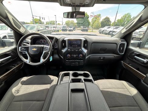 Used 2021 Chevrolet Silverado 2500 LT w/ Fleet Comfort Package AWD/4WD image 20