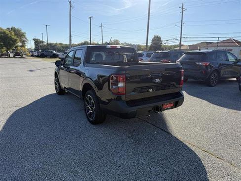 New 2025 Ford Maverick Lariat image 3