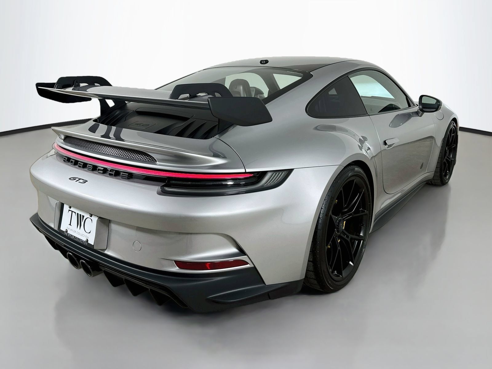 Used 2024 Porsche 911 GT3 RWD image 5