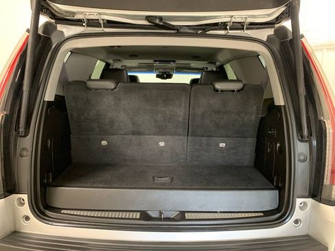 Used 2016 Cadillac Escalade Luxury image 22