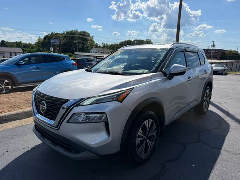 Used 2021 Nissan Rogue SV w/ Premium Package AWD/4WD image 3