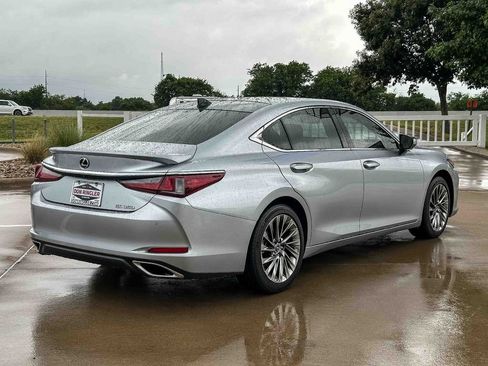 Used 2024 Lexus ES 350 w/ Ultra Luxury Package FWD image 3