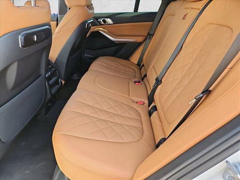 Used 2024 BMW X5 xDrive50e w/ Parking Assistance Package AWD/4WD image 19