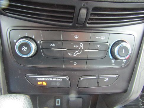 Used 2017 Ford Escape S FWD image 22