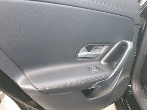Used 2023 Mercedes-Benz CLA 250 4MATIC image 9